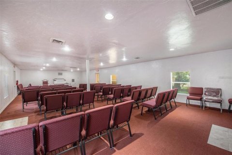 Снять в аренду коммерческую недвижимость в Сеффнер, Флорида 214.05м2, № 1757447 - фото 4