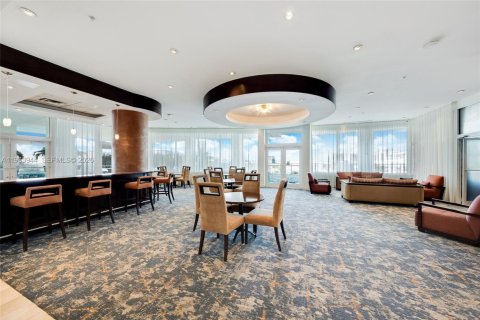 Condominio en alquiler en Fort Lauderdale, Florida, 1 dormitorio, 76.74 m2 № 2026732 - foto 19