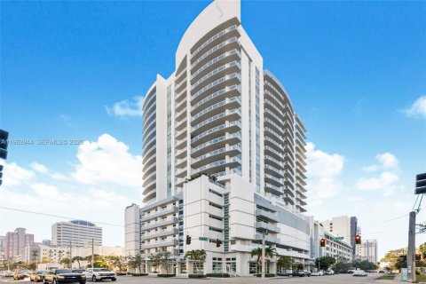 Condominio en alquiler en Fort Lauderdale, Florida, 1 dormitorio, 76.74 m2 № 2026732 - foto 15