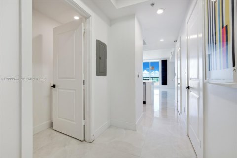 Condominio en alquiler en Fort Lauderdale, Florida, 1 dormitorio, 76.74 m2 № 2026732 - foto 8