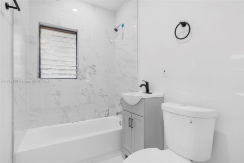Immobilier commercial à vendre à Fort Lauderdale, Floride: 137.87 m2 № 1472715 - photo 9