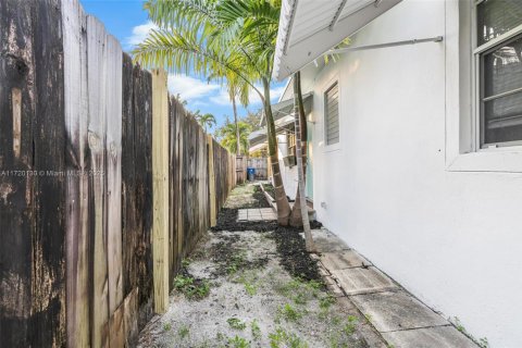 Immobilier commercial à vendre à Fort Lauderdale, Floride: 137.87 m2 № 1472715 - photo 27
