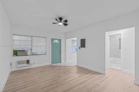 Immobilier commercial à vendre à Fort Lauderdale, Floride: 137.87 m2 № 1472715 - photo 16