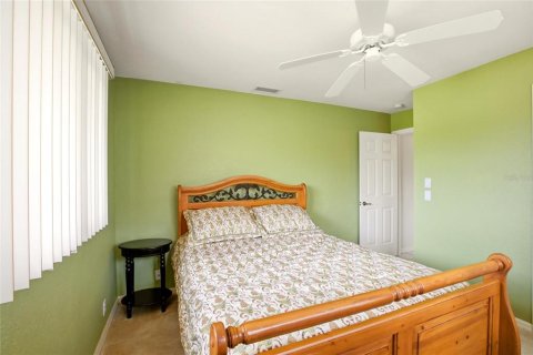 House in North Port, Florida 3 bedrooms, 132.01 sq.m. № 2212015 - photo 30