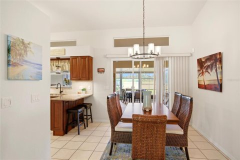 House in North Port, Florida 3 bedrooms, 132.01 sq.m. № 2212015 - photo 11