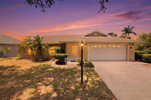 House in North Port, Florida 3 bedrooms, 132.01 sq.m. № 2212015