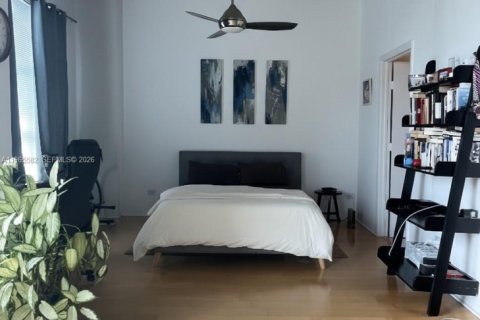 Apartamento en alquiler en Fort Lauderdale, Florida, 1 dormitorio, 70.14 m2 № 2027168 - foto 3