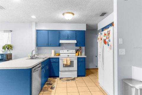 House in Spring Hill, Florida 2 bedrooms, 117.15 sq.m. № 1783463 - photo 15