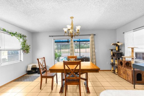 House in Spring Hill, Florida 2 bedrooms, 117.15 sq.m. № 1783463 - photo 9