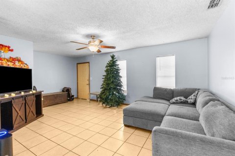 House in Spring Hill, Florida 2 bedrooms, 117.15 sq.m. № 1783463 - photo 6