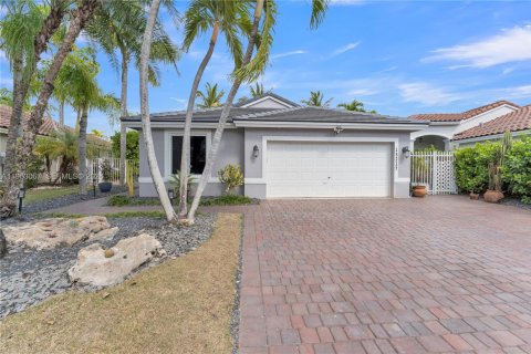 Купить виллу или дом в Майами, Флорида 3 спальни, 174.56м2, № 2023892 - фото 3