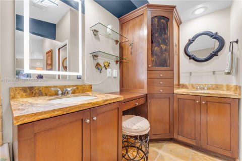 Купить виллу или дом в Майами, Флорида 3 спальни, 174.56м2, № 2023892 - фото 30
