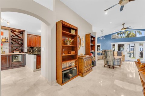Купить виллу или дом в Майами, Флорида 3 спальни, 174.56м2, № 2023892 - фото 8