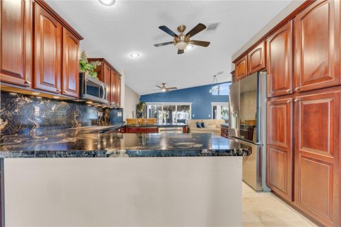 Купить виллу или дом в Майами, Флорида 3 спальни, 174.56м2, № 2023892 - фото 21