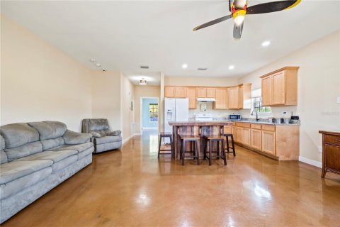 House in Lake City, Florida 1 bedroom, 74.32 sq.m. № 2156997 - photo 12