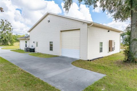 House in Lake City, Florida 1 bedroom, 74.32 sq.m. № 2156997 - photo 7