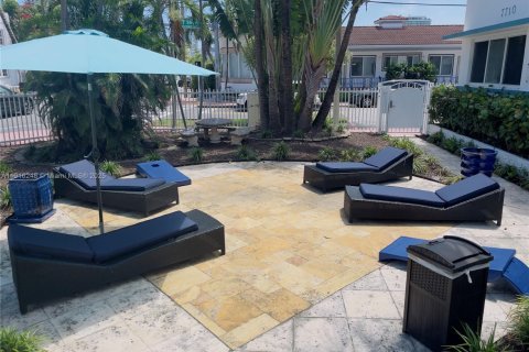 House in Miami Beach, Florida 1 bedroom № 1971061 - photo 2