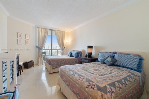Condo in Aventura, Florida, 3 bedrooms  № 1983519 - photo 15