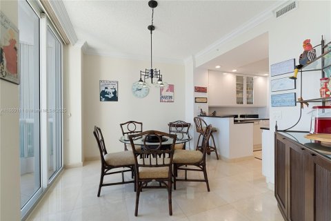 Condo in Aventura, Florida, 3 bedrooms  № 1983519 - photo 7