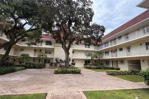 Copropriété à louer à Palm Beach Gardens, Floride: 1 chambre, 68.19 m2 № 2399911 - photo 2