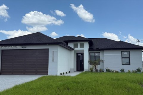 Villa ou maison à vendre à Lehigh Acres, Floride: 3 chambres, 126.07 m2 № 1951295 - photo 1
