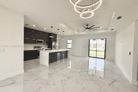 Villa ou maison à vendre à Lehigh Acres, Floride: 3 chambres, 126.07 m2 № 1951295 - photo 3