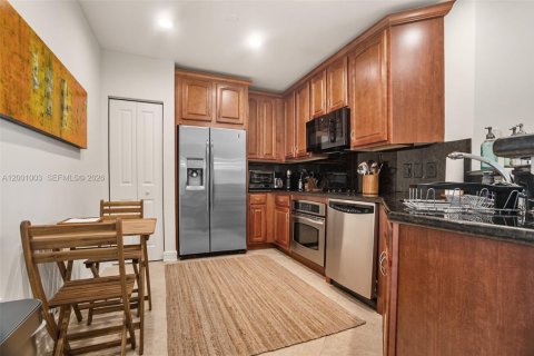 Condo in Weston, Florida, 2 bedrooms  № 2068329 - photo 8