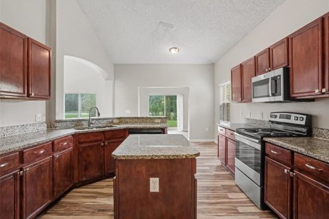 Villa ou maison à vendre à Poinciana, Floride: 4 chambres, 193.79 m2 № 2388919 - photo 7
