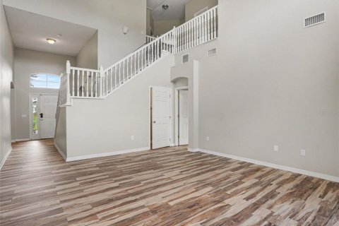 Villa ou maison à vendre à Poinciana, Floride: 4 chambres, 193.79 m2 № 2388919 - photo 4