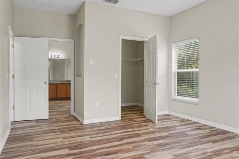 Villa ou maison à vendre à Poinciana, Floride: 4 chambres, 193.79 m2 № 2388919 - photo 10