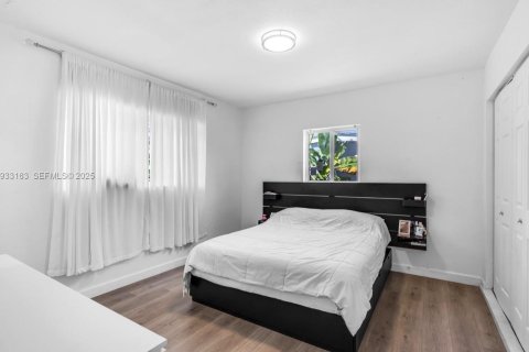 Casa en alquiler en Miami, Florida, 4 dormitorios, 162.95 m2 № 1993916 - foto 8