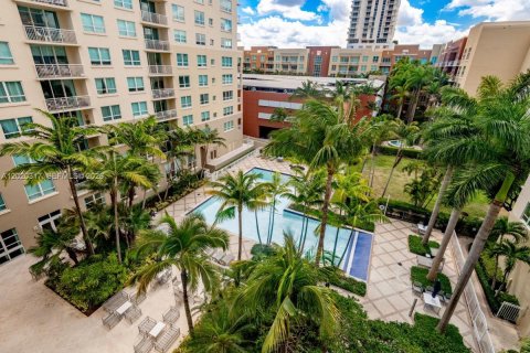 Condo in Miami, Florida, 2 bedrooms  № 2173039 - photo 17