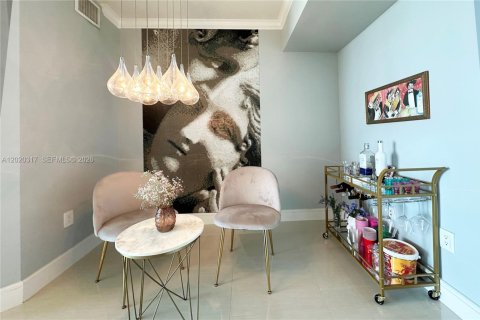 Condo in Miami, Florida, 2 bedrooms  № 2173039 - photo 3