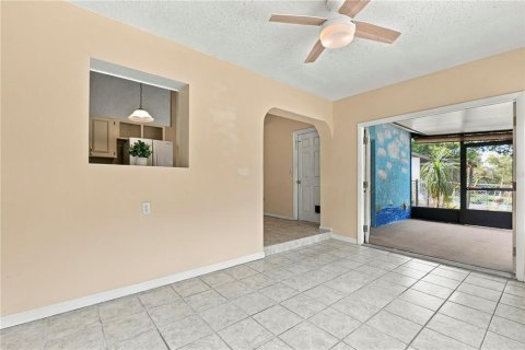 Casa en venta en New Port Richey, Florida, 3 dormitorios, 113.99 m2 № 2400282 - foto 17