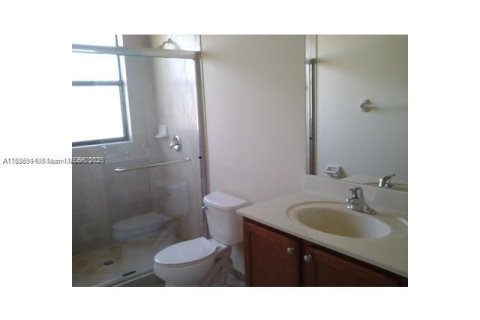 Adosado en alquiler en Miami, Florida, 3 dormitorios, 142.14 m2 № 1932715 - foto 18