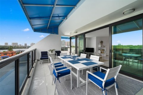 Copropriété à louer à Sunny Isles Beach, Floride: 3 chambres, 206.24 m2 № 1730052 - photo 11