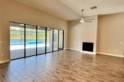 House in Land O' Lakes, Florida 4 bedrooms, 294.31 sq.m. № 2278089 - photo 22