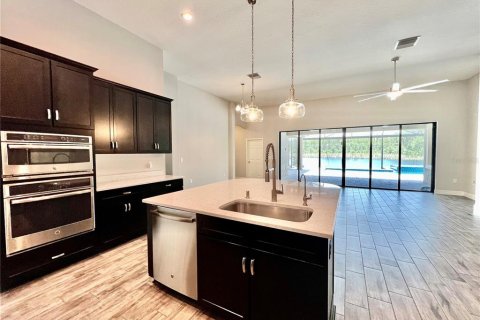 House in Land O' Lakes, Florida 4 bedrooms, 294.31 sq.m. № 2278089 - photo 19