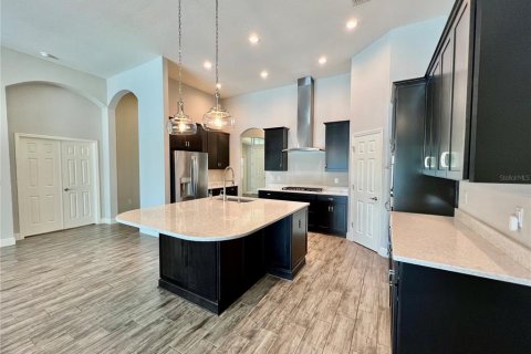 House in Land O' Lakes, Florida 4 bedrooms, 294.31 sq.m. № 2278089 - photo 12