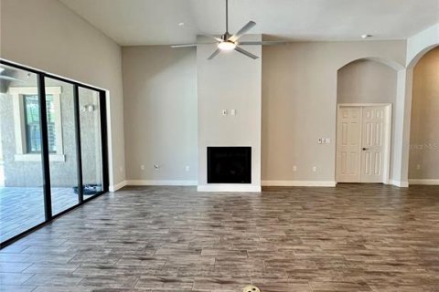 House in Land O' Lakes, Florida 4 bedrooms, 294.31 sq.m. № 2278089 - photo 23