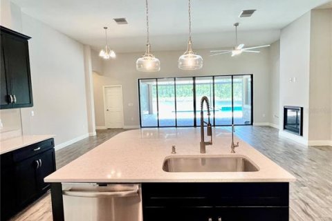 House in Land O' Lakes, Florida 4 bedrooms, 294.31 sq.m. № 2278089 - photo 18