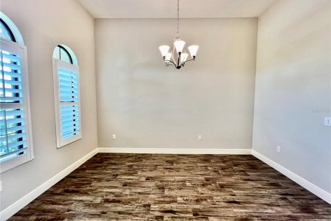 House in Land O' Lakes, Florida 4 bedrooms, 294.31 sq.m. № 2278089 - photo 7