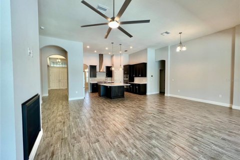 House in Land O' Lakes, Florida 4 bedrooms, 294.31 sq.m. № 2278089 - photo 25