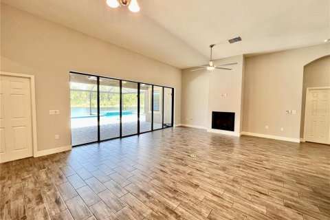 House in Land O' Lakes, Florida 4 bedrooms, 294.31 sq.m. № 2278089 - photo 21