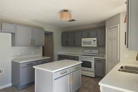 Купить виллу или дом в Киссимми, Флорида 9 комнат, 222.22м2, № 2200978 - фото 17