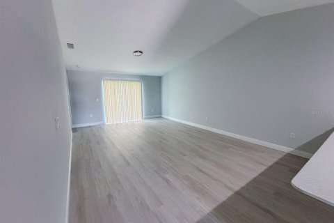 Propiedad comercial en venta en Port Charlotte, Florida, 160.07 m2 № 2107775 - foto 4