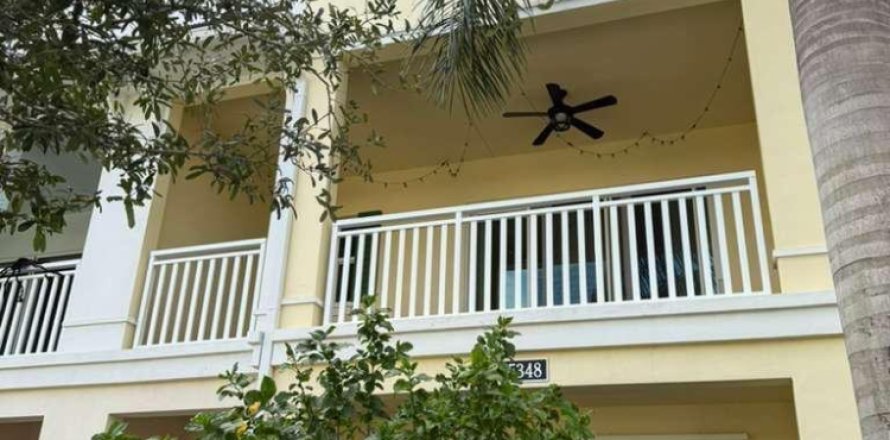 Townhouse in Palm Beach Gardens, Florida 3 bedrooms, 209.22 sq.m. № 2376508