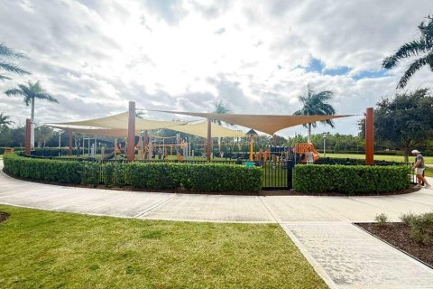 Townhouse in Palm Beach Gardens, Florida 3 bedrooms, 209.22 sq.m. № 2376508 - photo 11