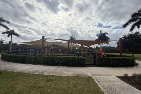 Townhouse in Palm Beach Gardens, Florida 3 bedrooms, 209.22 sq.m. № 2376508 - photo 3