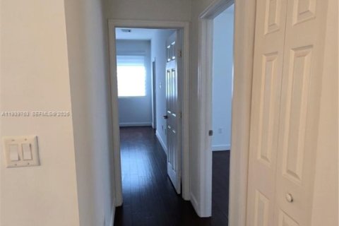 Casa en alquiler en Doral, Florida, 4 dormitorios, 201.6 m2 № 1997057 - foto 15